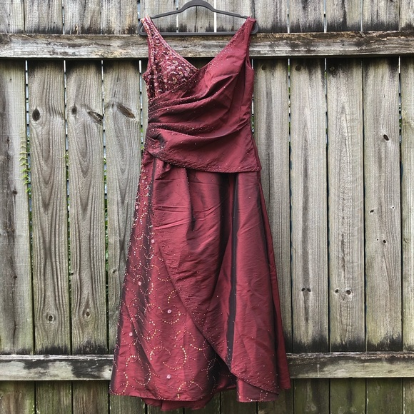Alyce Designs Formal Gown Size 12 Burgundy Beaded Sequins Sleeveless Gathered - Picture 1 of 14